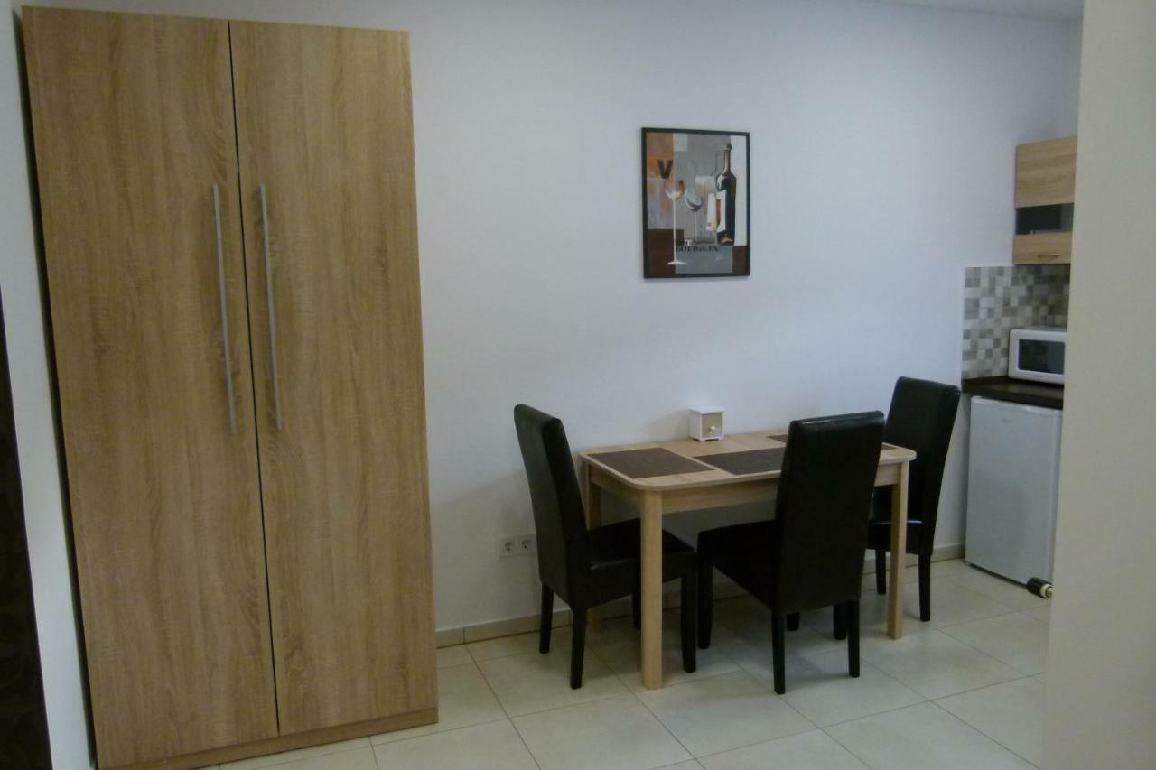 Wolf House Apartman Zalaegerszeg Exterior foto